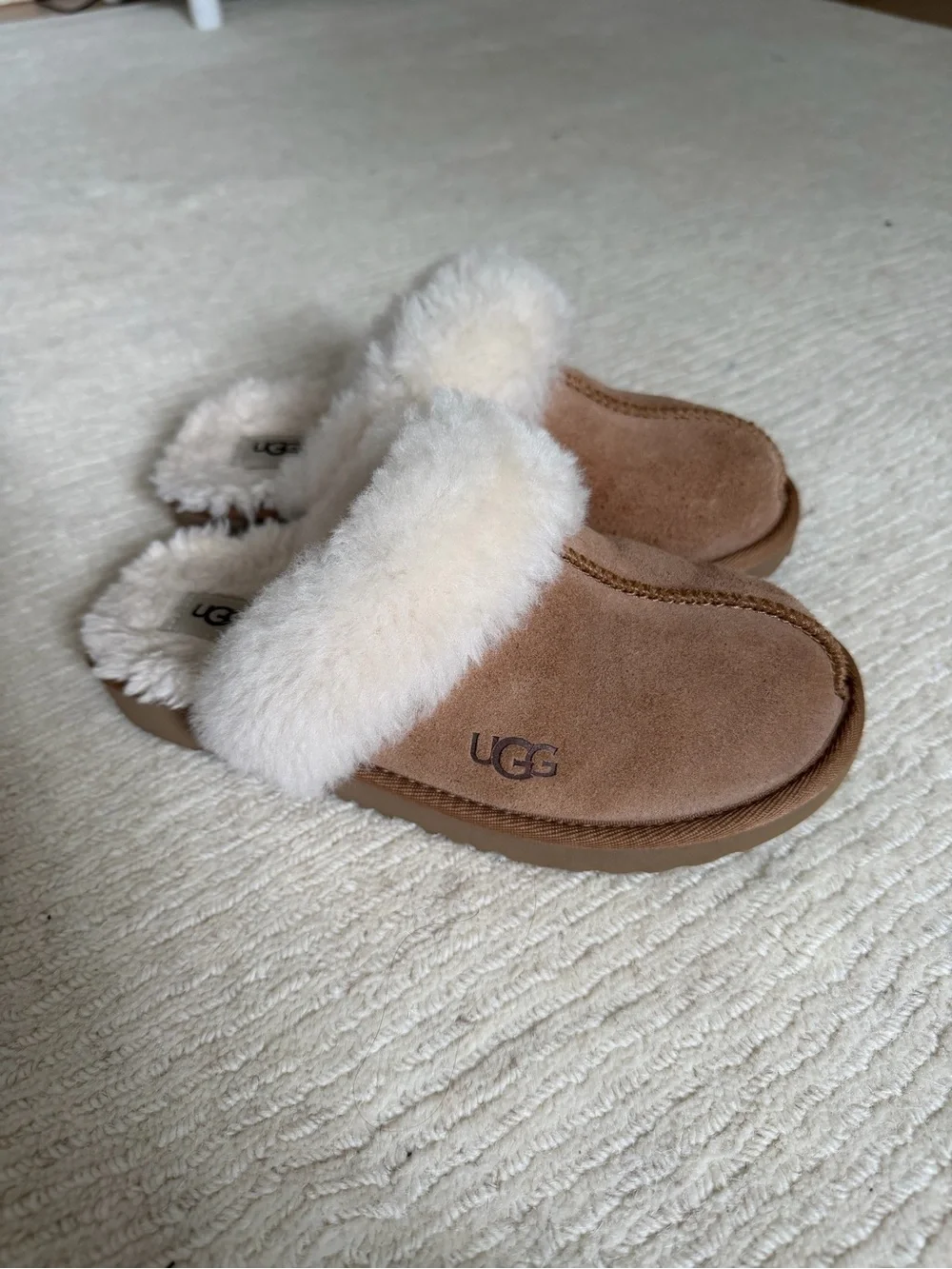 UGG Kids Chestnut Suede Shearling Slip-On Slippers - Cream Trim